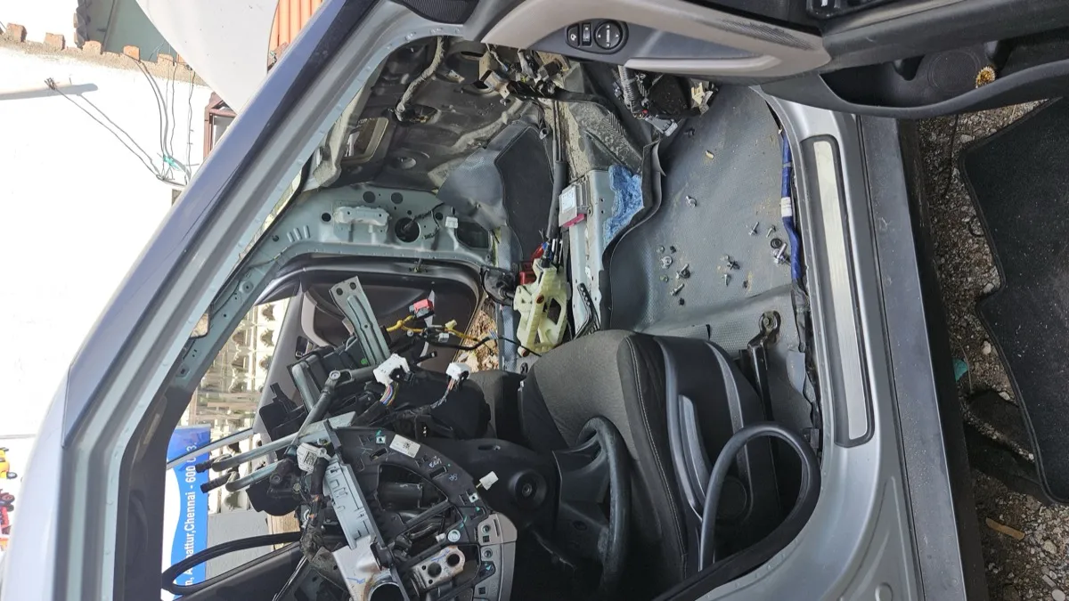 Auto electrical wiring diagnostic — car AC electrical fault repair in Ambattur Chennai